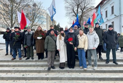 photo_5229037767541593311_y